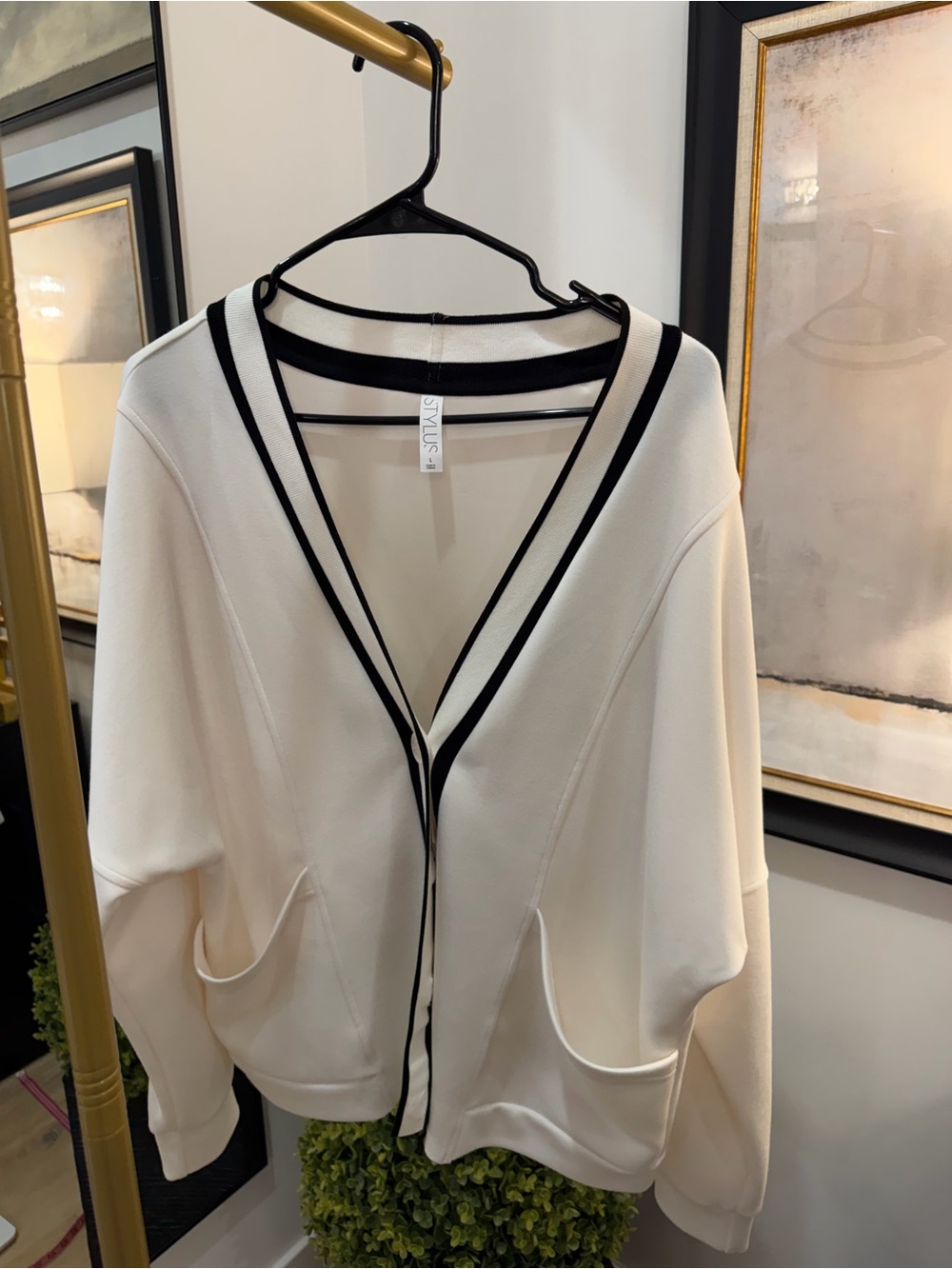 STYLUS Cream Top with Black Trim
